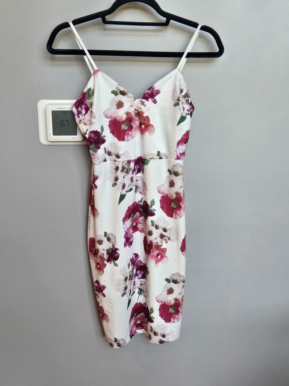 Roiii Floral Bodycon Dress Small S White Pink Rose Slip Cami Cocktail Event Min